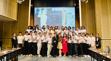 Hoạt động học tập thực tế về văn hóa Bàn tiệc tại Khách sạn Sofitel Sài Gòn dành cho sinh viên thuộc chương trình Liên kết quốc tế với Trường Đại học Help Malaysia 